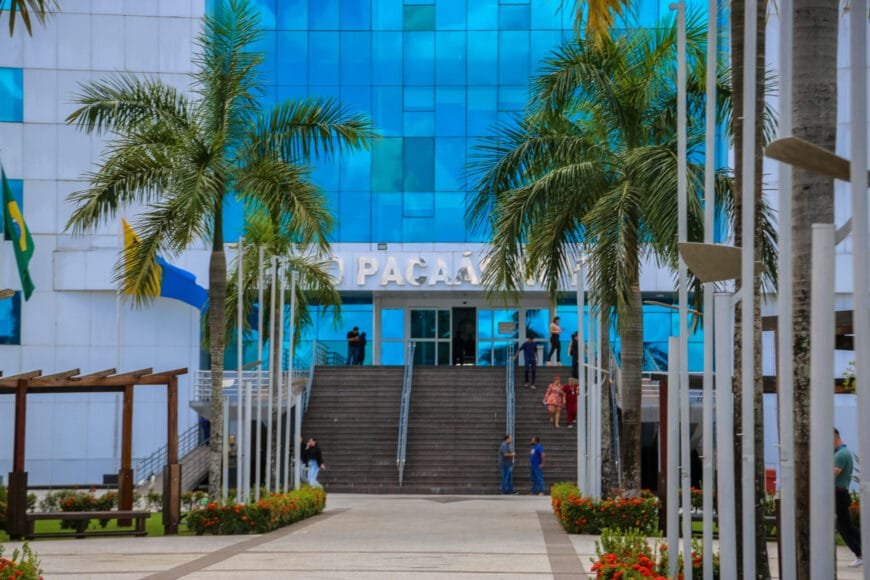 Decreto regulamenta calendário de feriados e pontos facultativos para 2025 em Rondônia