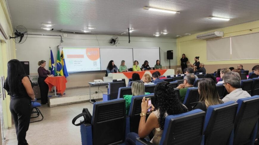 Com foco na educação híbrida, formação de professores ao novo ensino médio é promovida pelo governo de RO
