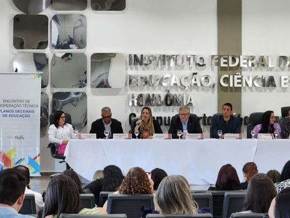 Profissionais da Seduc participam de Encontro Estadual sobre o Novo Plano Nacional de Educação, em Porto Velho