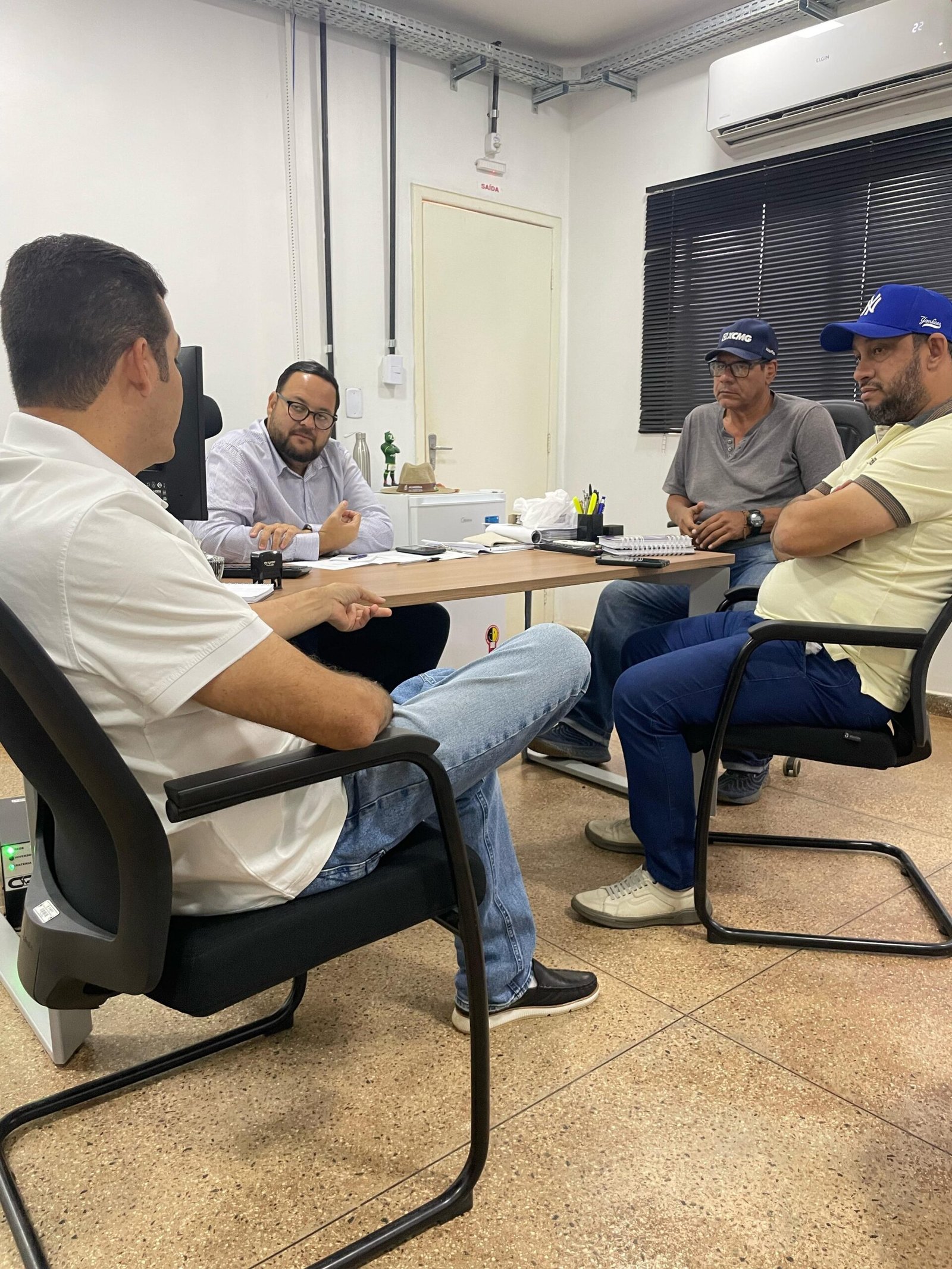 Vereador Adalto discute reestruturação da Semob em reunião com secretário adjunto Thiago Cantanhede