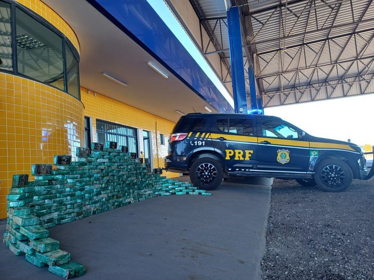 Caminhoneiro de Rondônia é preso com 200 quilos de cocaína em rodovia do Mato Grosso