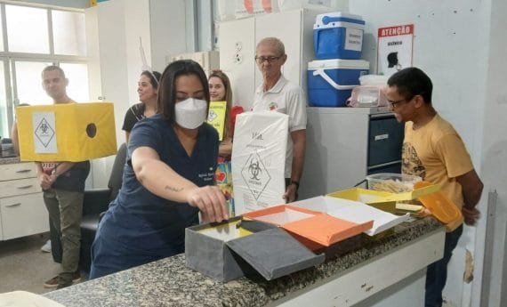 Ação sobre prevenção de acidentes com perfurocortantes é realizada com os profissionais da saúde