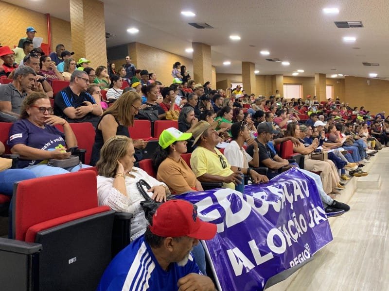 Professores deixam CPA e ocupam galerias da Assembleia Legislativa