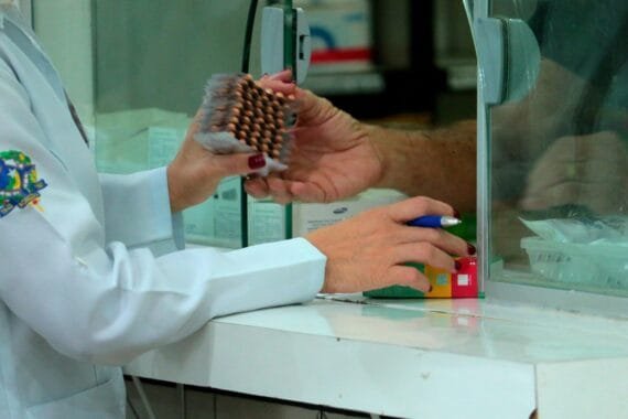 Farmácia Especializada garante acesso a medicamentos de alto custo para pacientes em Rondônia