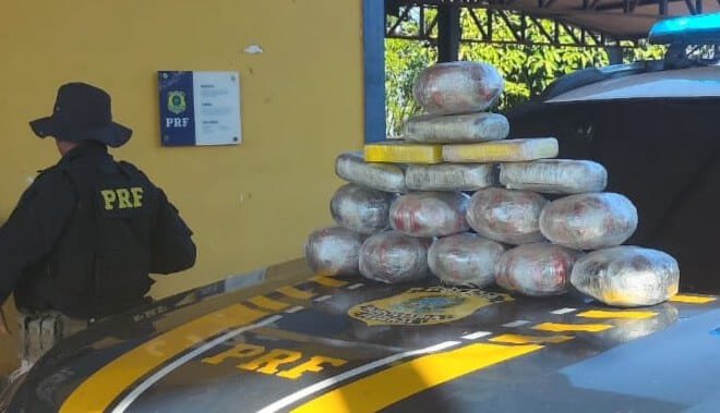Passageiro de táxi é preso com 16,6 kg de drogas durante fiscalização em Guajará-Mirim