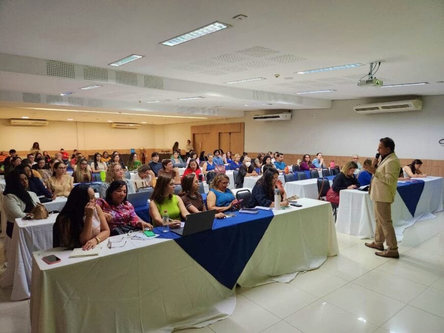 Capacitação em mediação de conflitos reúne profissionais da Rede Estadual de Ensino em Porto Velho