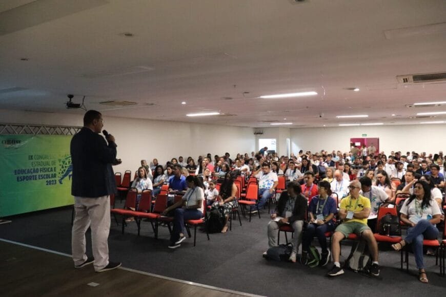 Congresso Estadual de Educação Física e Esporte Escolar reúne 300 participantes em formação voltada à Educação Paralímpica