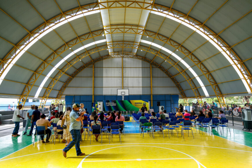 Incentivo ao esporte é impulsionado pelo governo de RO com entrega de quadra poliesportiva em escola de Monte Negro