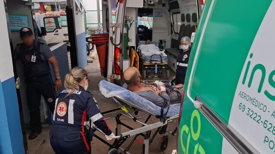 Briga para assistir televisão termina com facada em Porto Velho