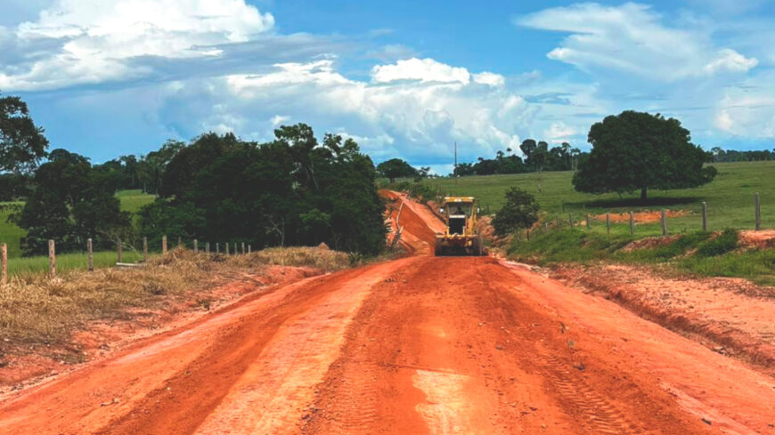 Revestimento primário é realizado pelo governo de RO na Rodovia-133, entre Cacoal e Ministro Andreazza