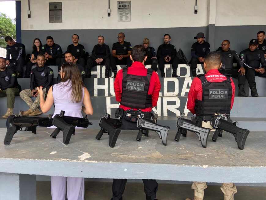 Policiais penais participam de curso de armamento que marca abertura do calendário anual de treinamentos