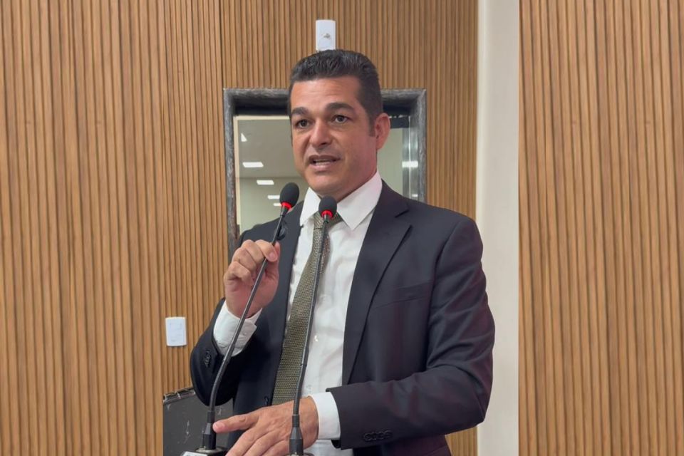 Vereador Adalto de Bandeirantes cobra ações urgentes para distritos durante abertura dos trabalhos legislativos de 2026