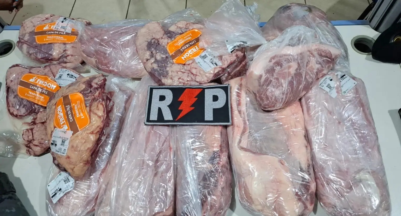 Dupla é presa após furtar carnes de restaurante na zona sul de Porto Velho