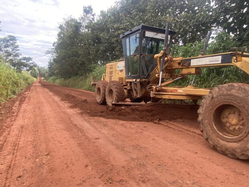 Governo de RO inicia recuperação na RO-135 e garante trafegabilidade até o Porto Rolim de Moura do Guaporé