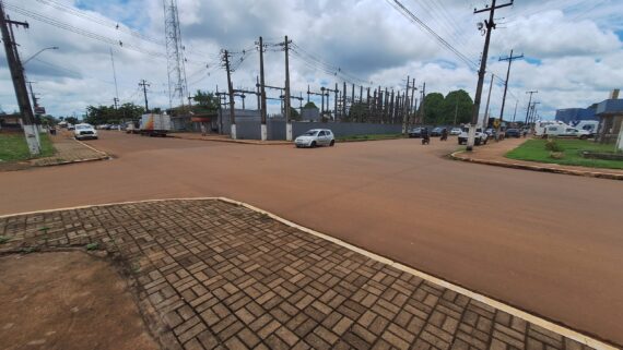 Investimento em sinalização viária amplia segurança no trânsito em Itapuã do Oeste