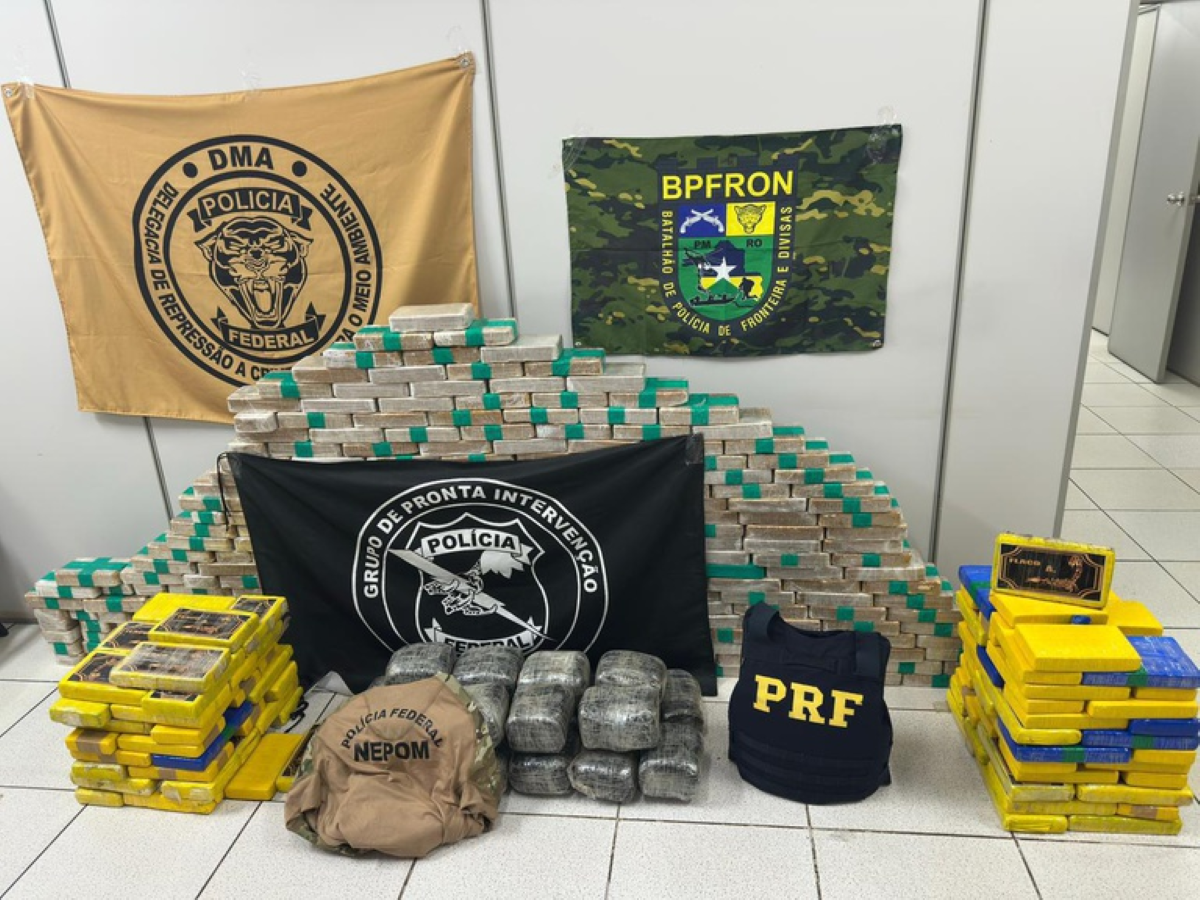 PF, PRF e PM apreendem cerca de 390 kg de drogas e prendem dois suspeitos