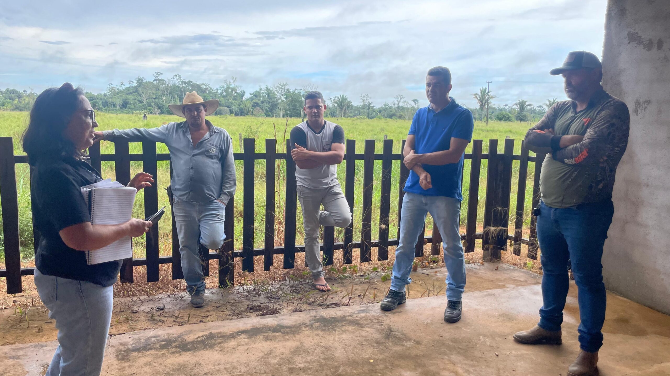 Vereador Adalto acompanha inspeção da Semed em nova extensão escolar na Vila Petrópolis em União Bandeirantes