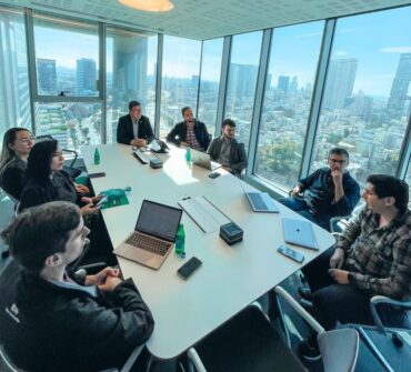 Cidadãos ajudam a construir maior segurança no trânsito com apoio da tecnologia
