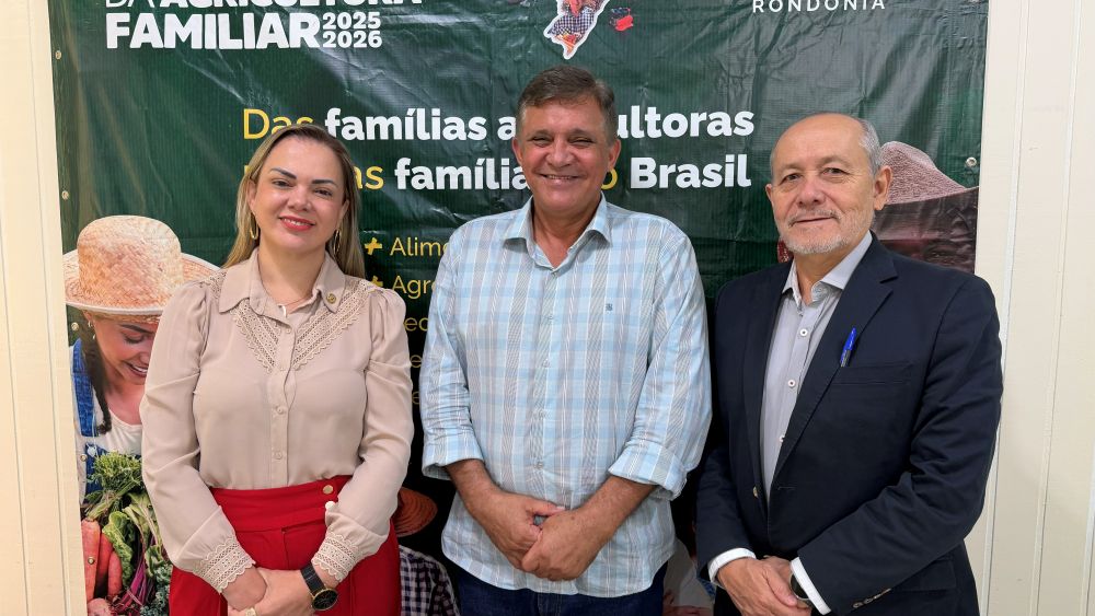 Cláudia de Jesus dialoga com MDA sobre crise do leite em Rondônia