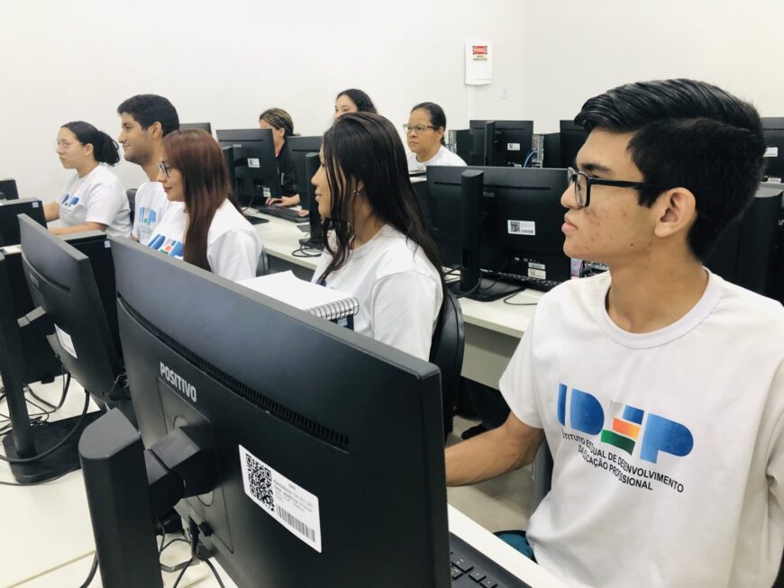 Inscrições para 28 cursos profissionalizantes remotos seguem até dia 25, em todo estado