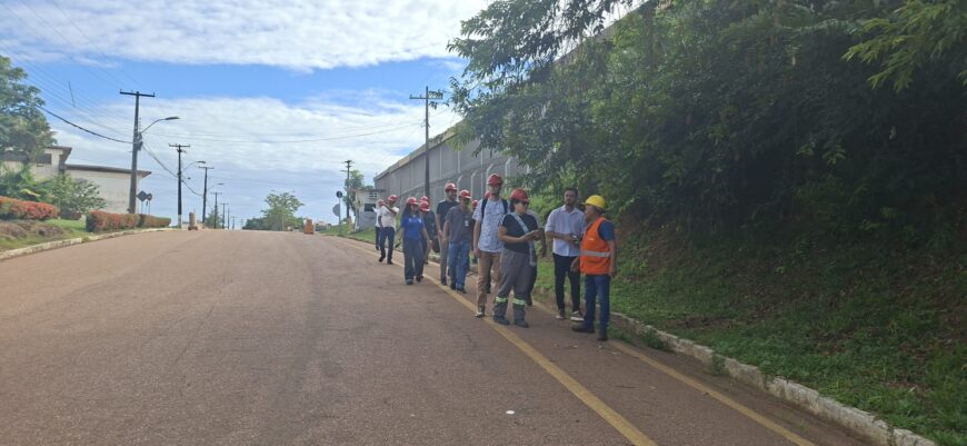 Prática operacional e estrutura logística do Porto de Porto Velho são apresentadas a alunos em visita técnica
