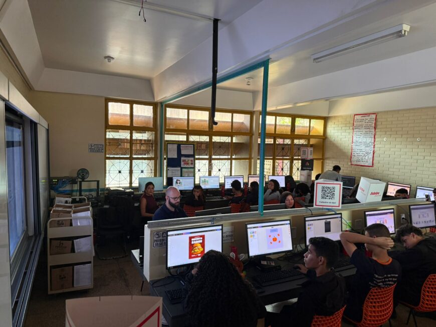 Workshop sobre ferramentas digitais impulsiona inovação e criatividade para estudantes no Baixo Madeira