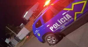Casal é feito refém durante assalto a residência na capital