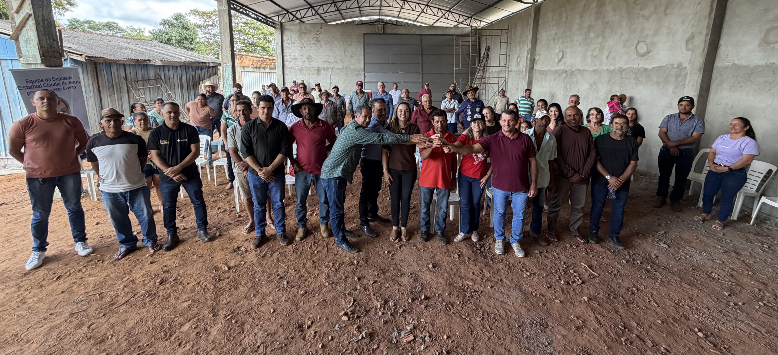 Cláudia de Jesus participa da entrega de barracão da Asprusa em Teixeirópolis viabilizado com investimento superior a R$ 287 mil