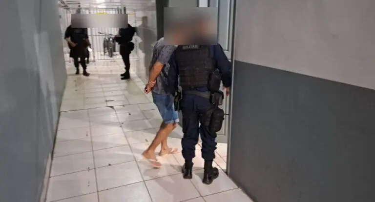 Filho agride pai de 74 anos, enfrenta policiais e acaba preso em Porto Velho