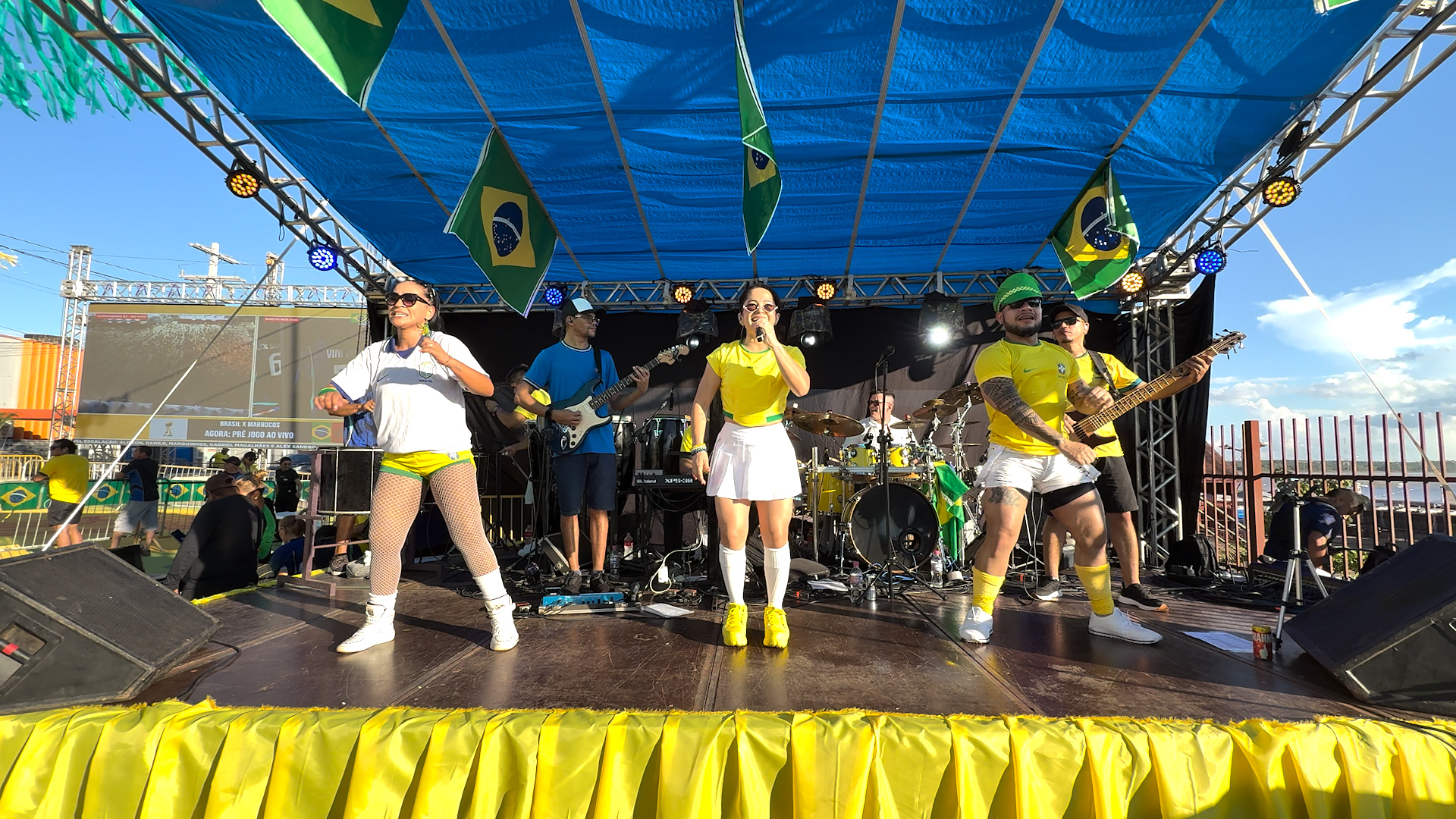 Artistas locais deram o tom da festa na Rua do Hexa