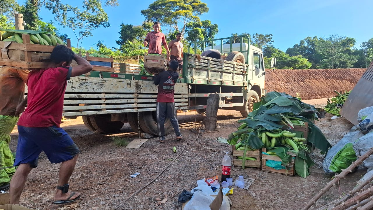 Transporte gratuito da produção beneficia centenas de agricultores familiares no primeiro semestre de 2026