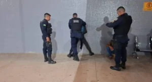 Homem é contido após confusão na rodoviária de Porto Velho