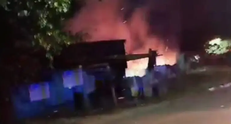 Incêndio destrói residência no centro de Porto Velho