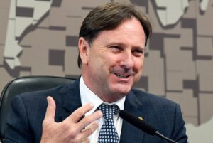 TSE suspende decisão do TRE-RO e permite registro de candidatura de Acir Gurgacz
