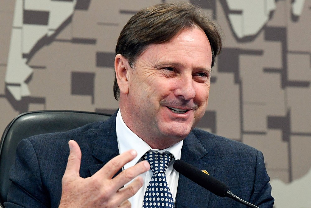 TSE suspende decisão do TRE-RO e permite registro de candidatura de Acir Gurgacz