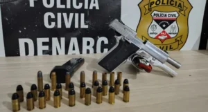 DENARC apreende pistola .40 durante operação no bairro Escola de Polícia
