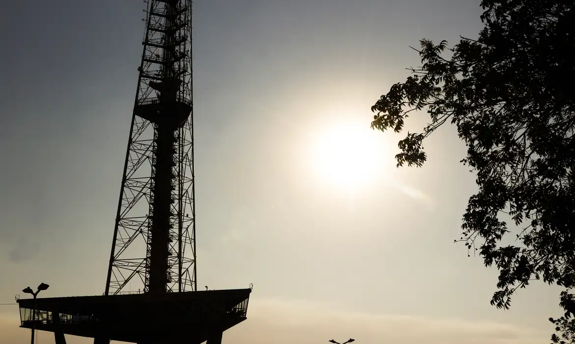 Rondônia terá calor forte e possibilidade de pancadas de chuva nesta terça-feira