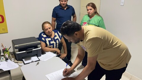 Samuel Costa assina Carta Compromisso com trabalhadores da Sesau e defende valorização da saúde pública