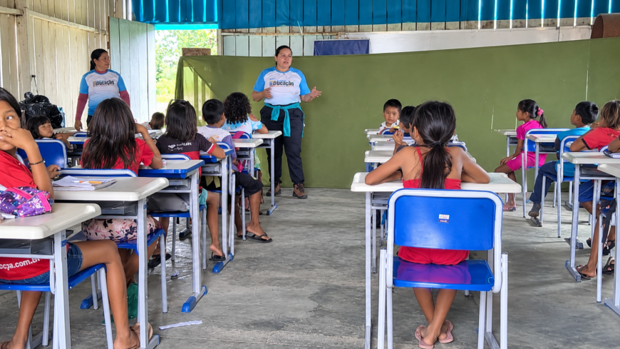 Equipes educacionais levam atendimento a escolas indígenas e unidades de difícil acesso em Guajará-Mirim