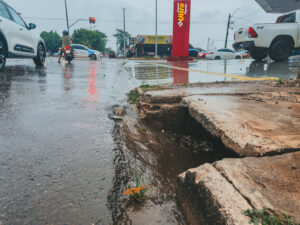 Pontos críticos de Porto Velho apresentam melhor escoamento da água após serviços de drenagem