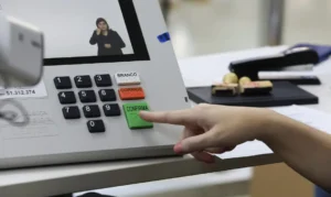 Eleitor que faltou no primeiro turno pode votar no segundo