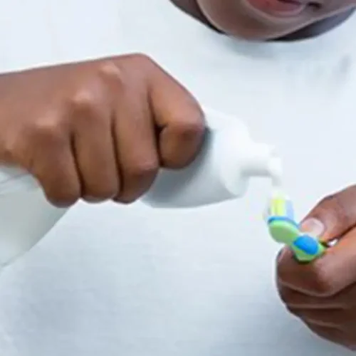 Anvisa suspende creme dental da Colgate após relatos de reações