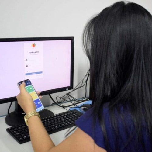 Adesão ao Sistema de Notificação Eletrônica pode garantir até 40% de desconto em multas de trânsito