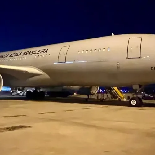 Militares são presos por suspeita de levar drogas em aviões da FAB