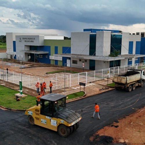 Deputada Dra. Taíssa destaca asfaltamento ao redor do hospital Regional de Guajará-Mirim