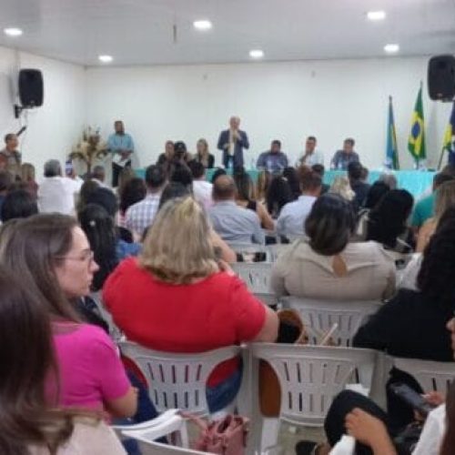 Discussões com ênfase na tuberculose e remanejamento da vacina da dengue foram temas de reunião