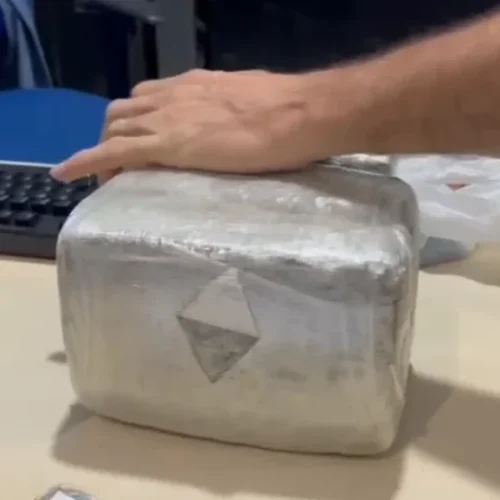 Passageiro é preso com 3 kg de drogas em ônibus na BR-364 em Porto Velho