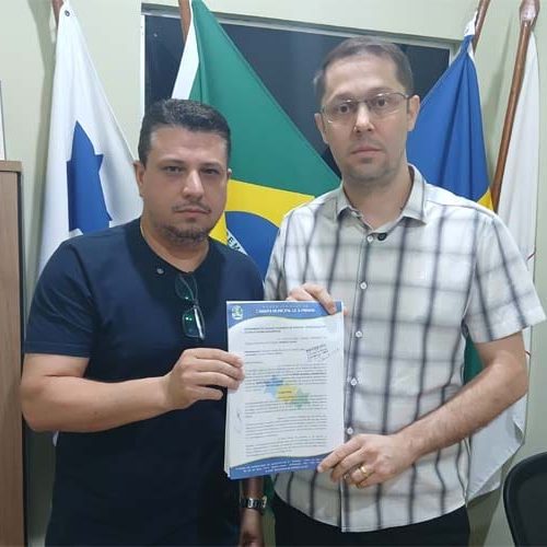 Vereadores pedem cassação de colega acusado de se masturbar em público