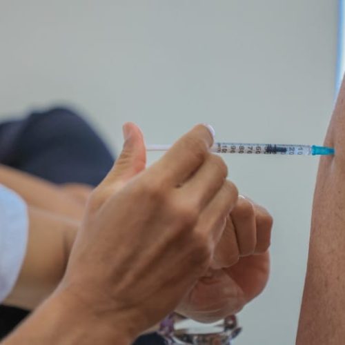 Prefeitura de Porto Velho alerta foliões sobre a importância da vacinação para curtir o carnaval com segurança