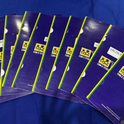 Governo de RO entrega títulos definitivos na cidade de Parecis